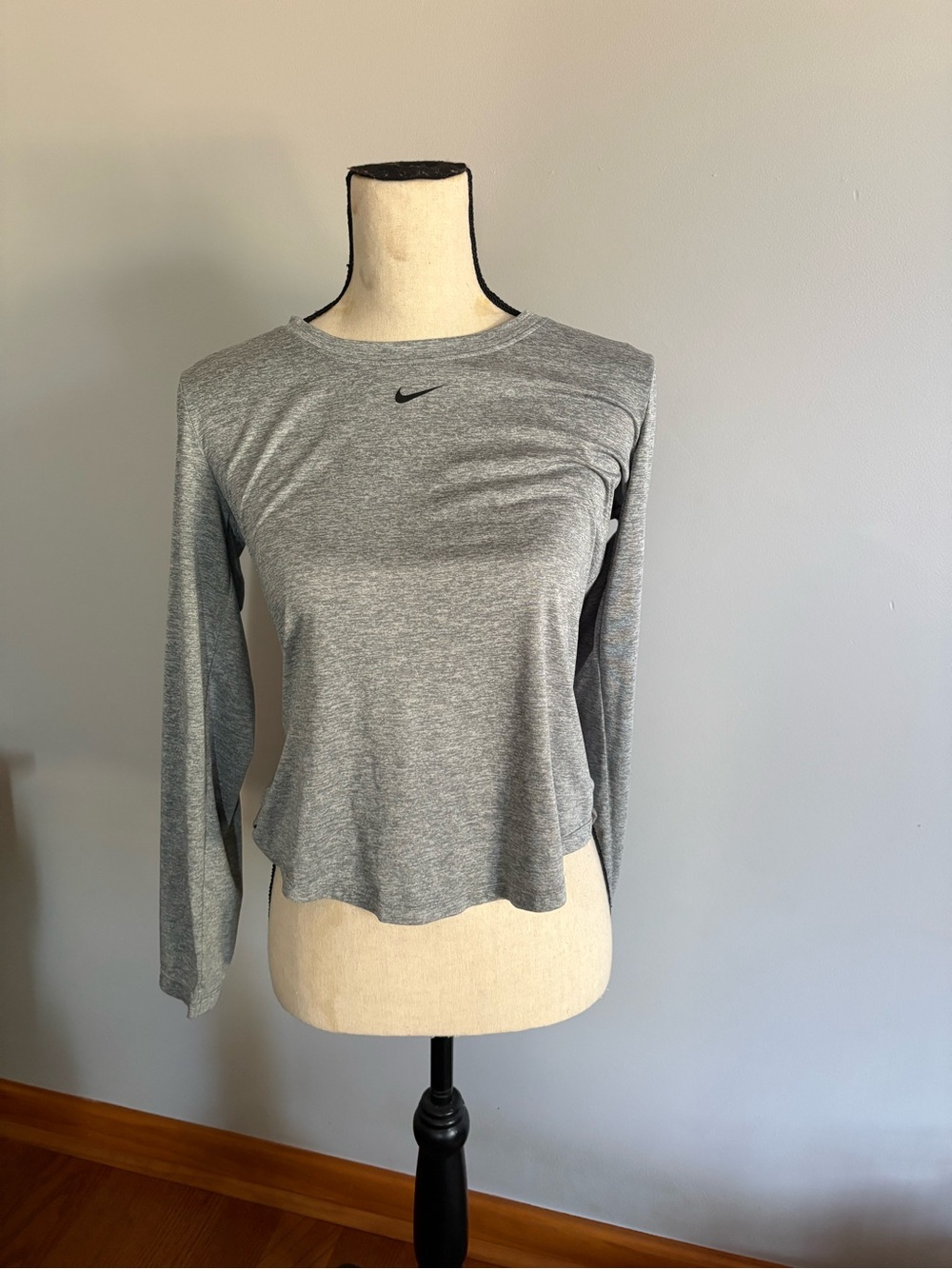Nike Women's Gray Long-Sleeve Dri-FIT Performance Top